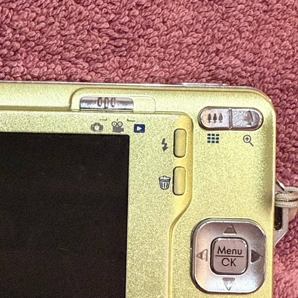 HP photosmart r742